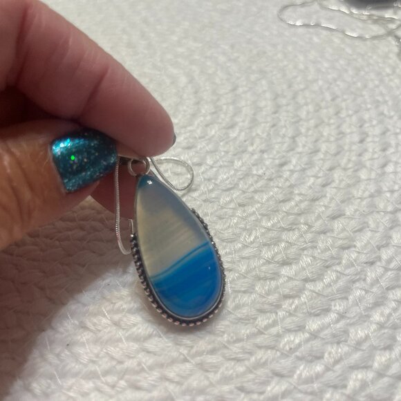 Gorgeous BLUE STRIPED BOTSWANA AGATE Handmade Sterling 925 Pendant/Chain #567D - Picture 1 of 3